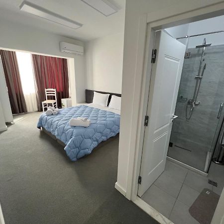 Skenderbej Rooms ติรานา ภายนอก รูปภาพ