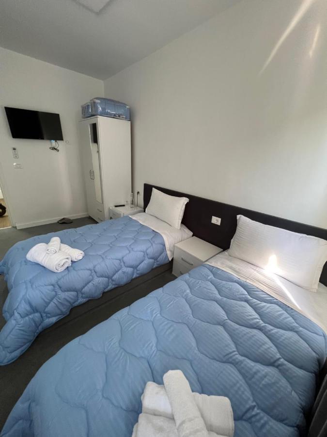Skenderbej Rooms ติรานา ภายนอก รูปภาพ